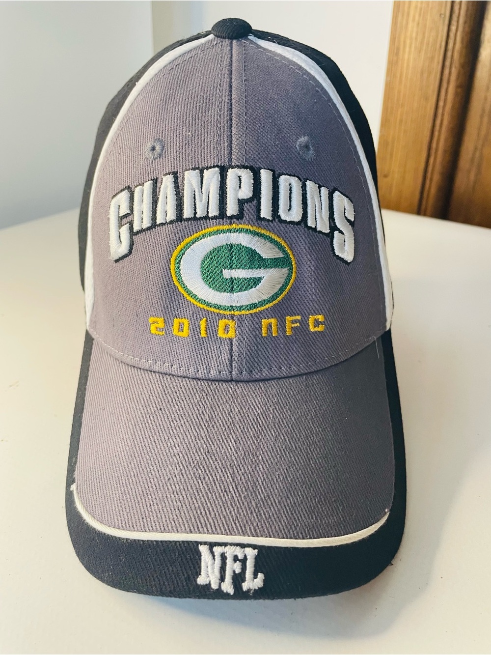 NFL Green Bay Packers Gray and Black "Champions" 2010 NFC Cap Adjustable